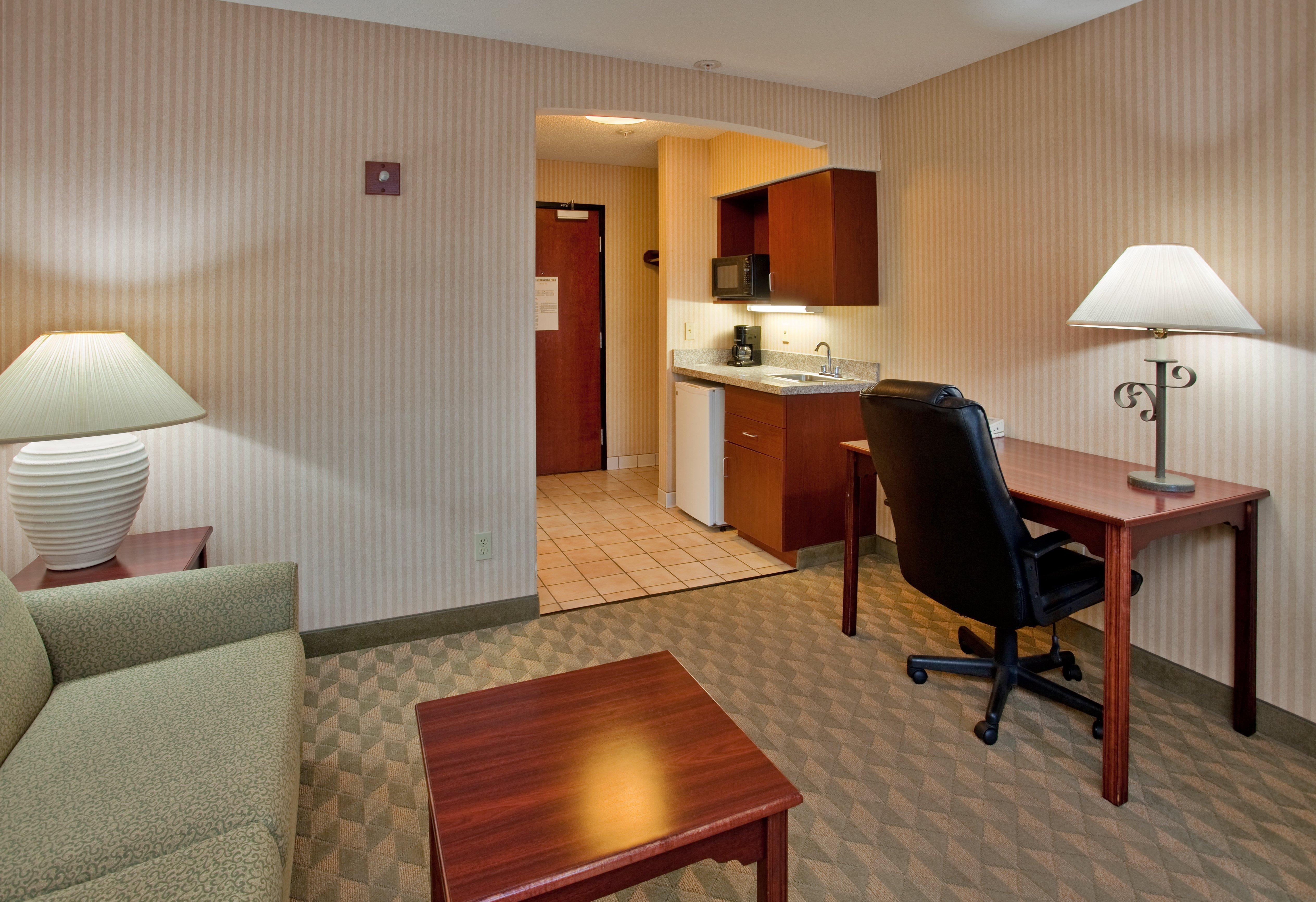 Spark By Hilton Lansing Exteriér fotografie