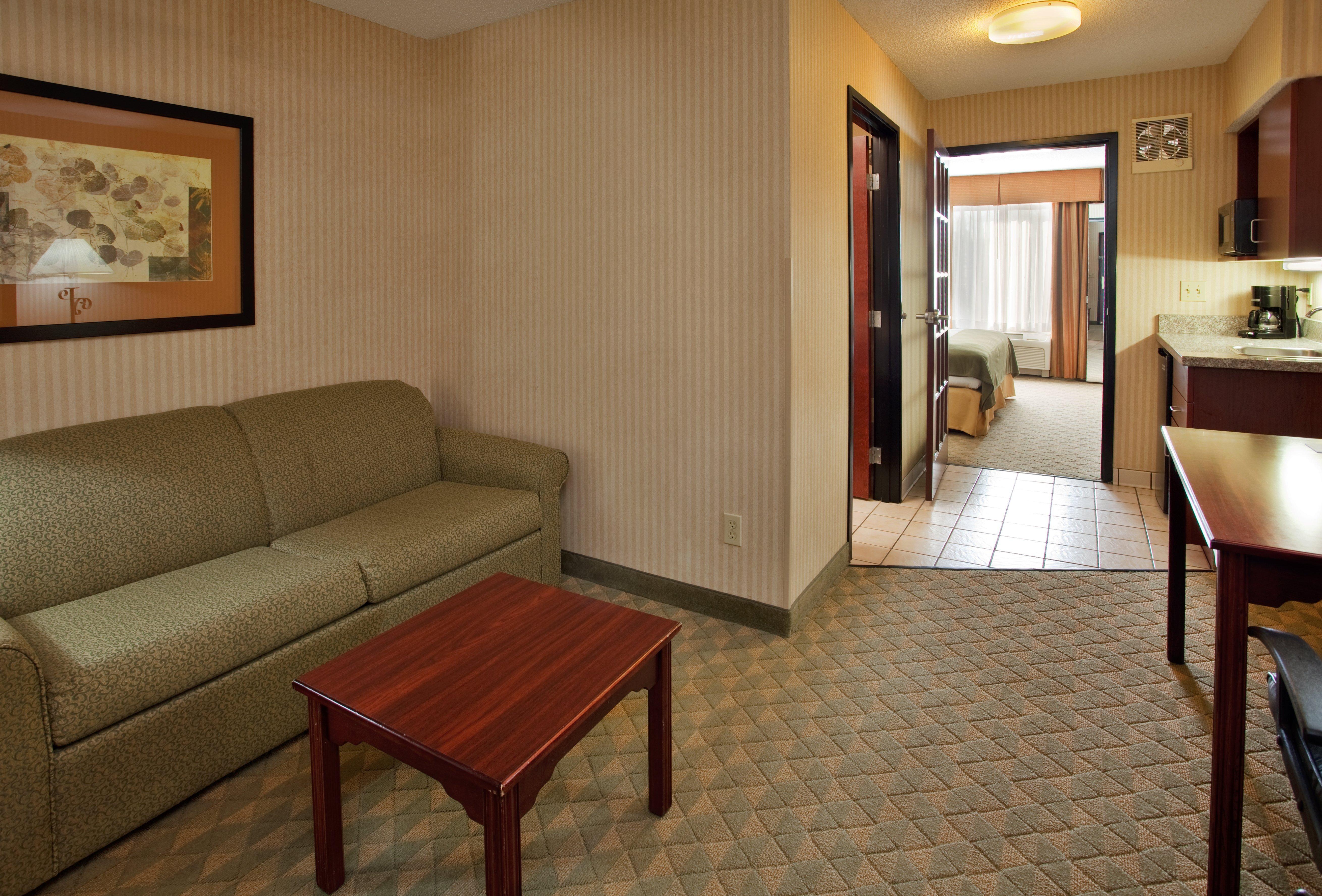 Spark By Hilton Lansing Exteriér fotografie