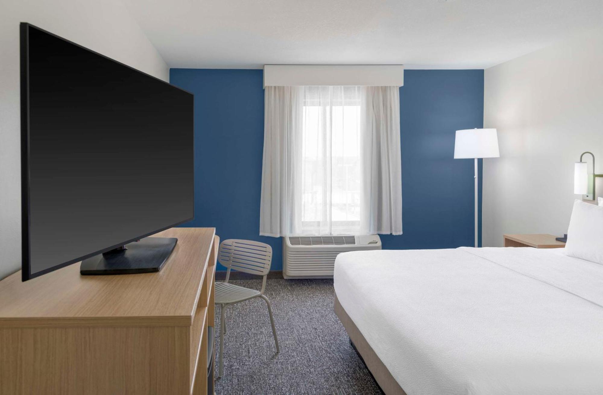 Spark By Hilton Lansing Exteriér fotografie
