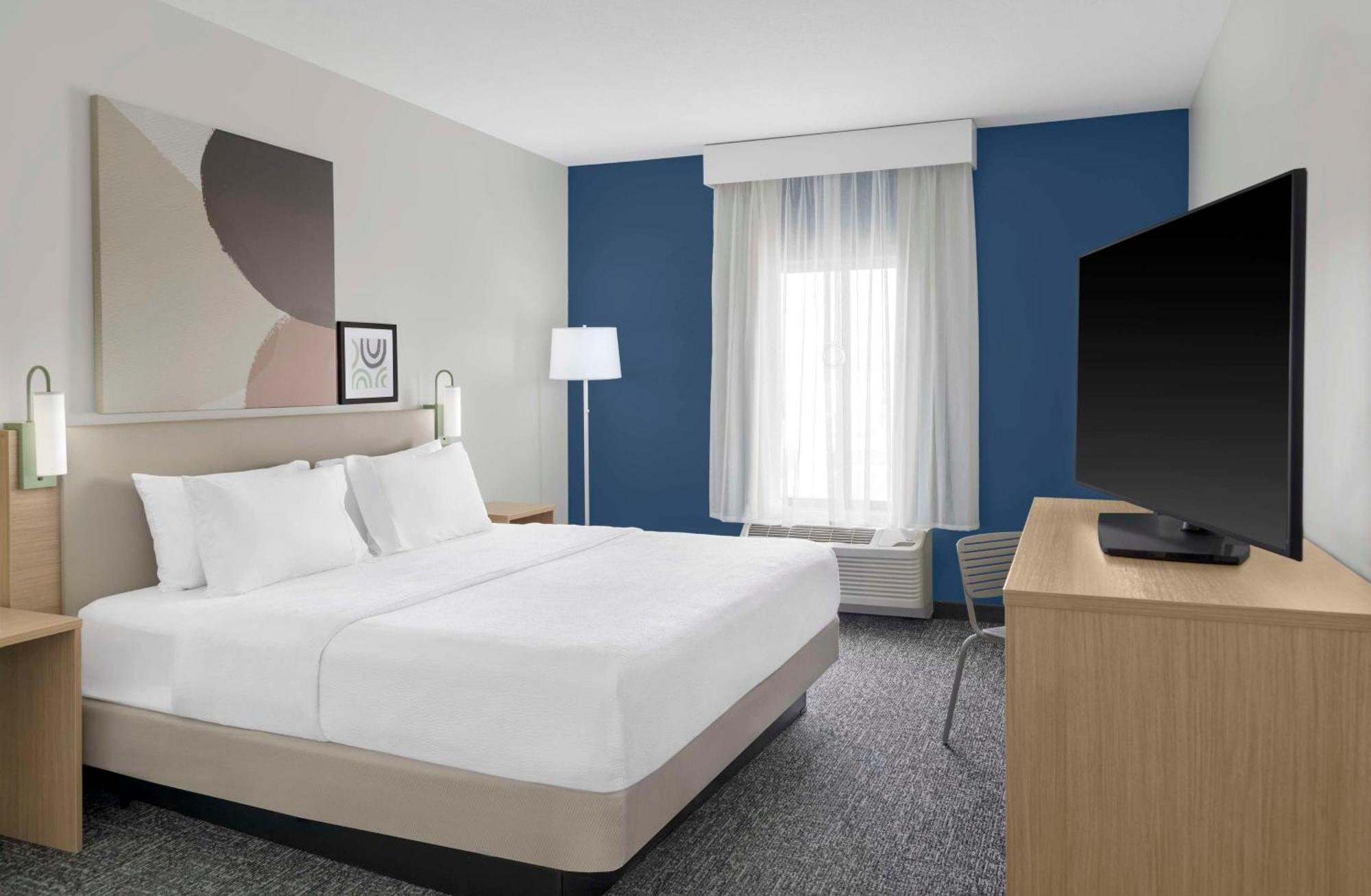 Spark By Hilton Lansing Exteriér fotografie