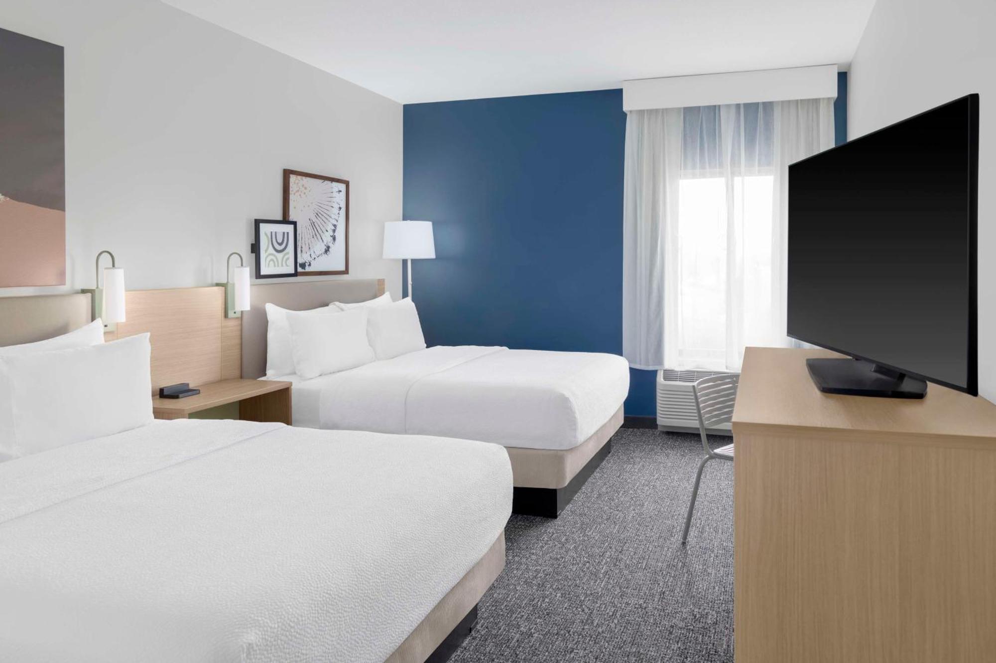 Spark By Hilton Lansing Exteriér fotografie